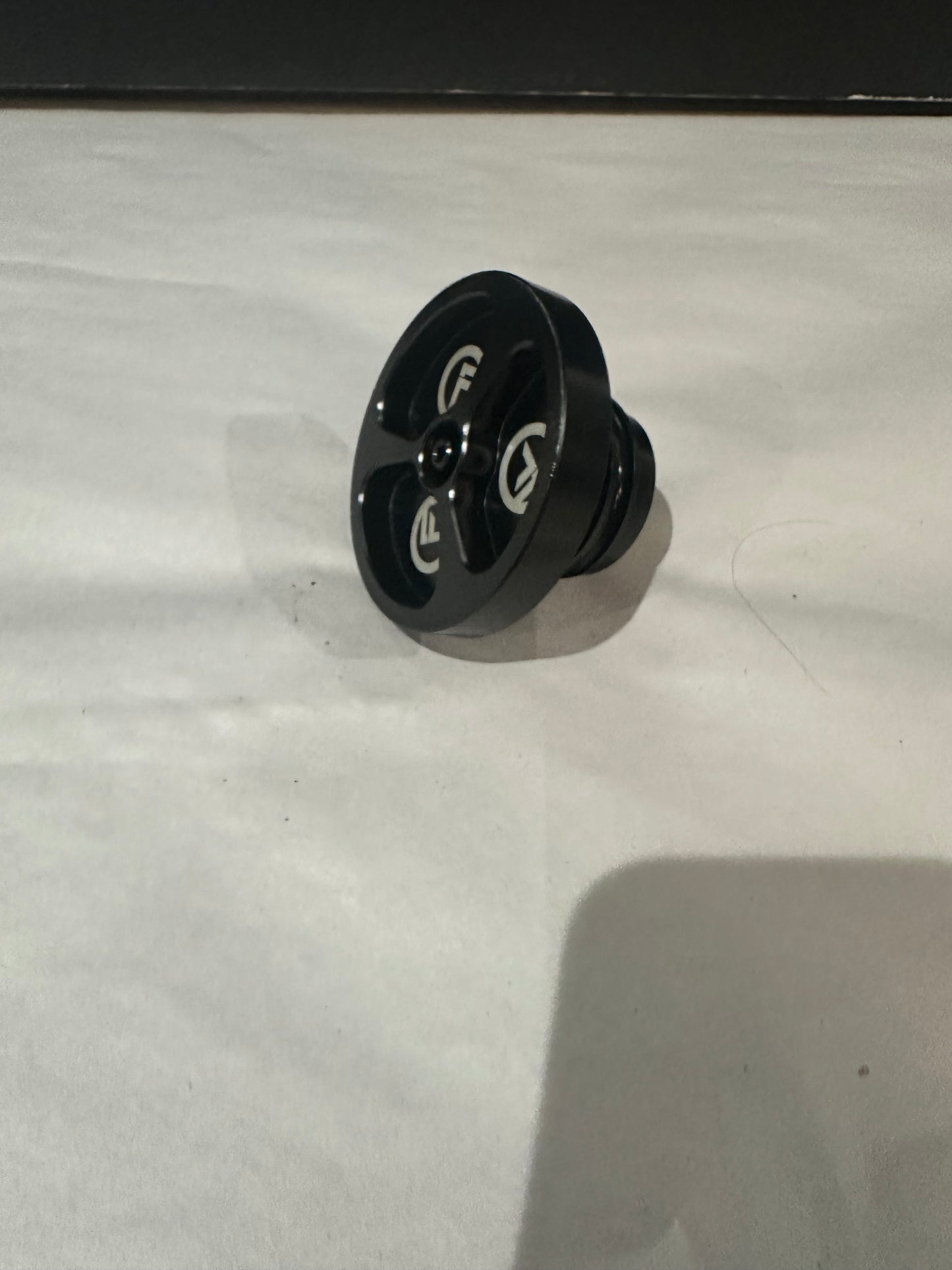CRF 110/125F flush gas cap USED
